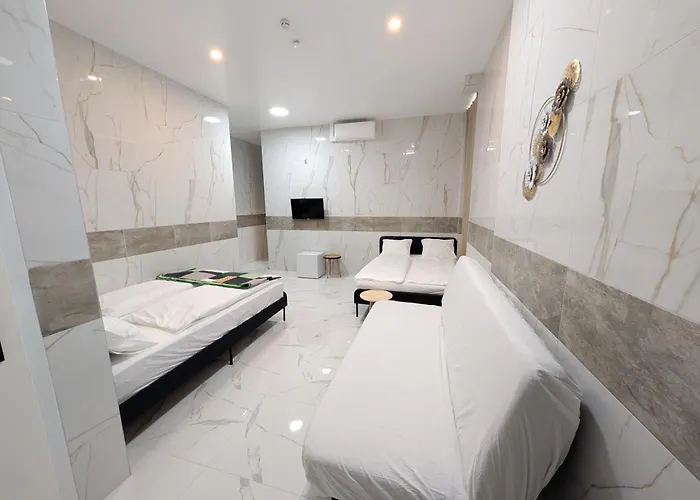 Elegant In Prime Location Steps From Danube & Prater Yb4 * Vienne