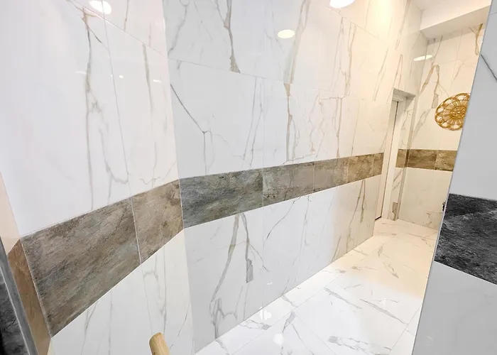 Elegant In Prime Location Steps From Danube & Prater Yb4